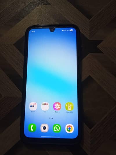 Samsung a17.