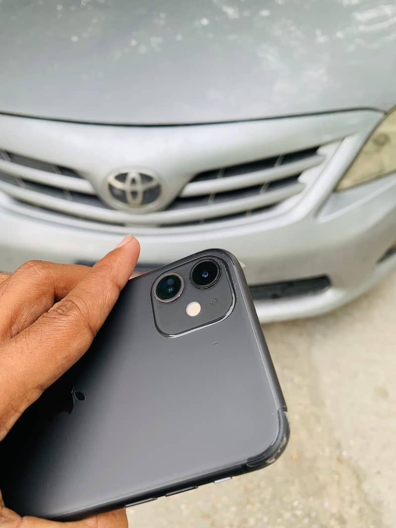 Apple iPhone 11 3