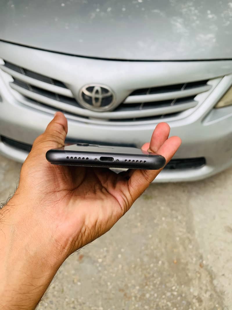 Apple iPhone 11 6