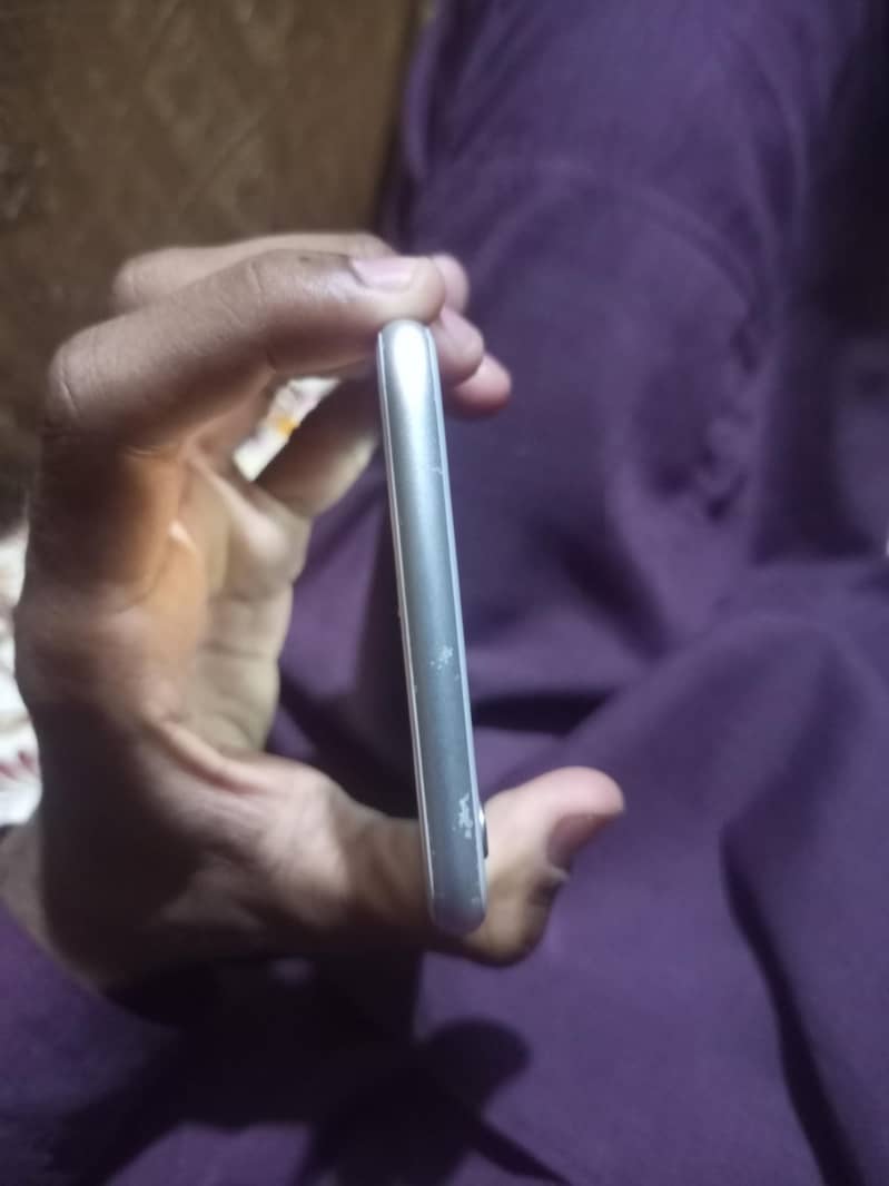 Apple iPhone 6S Plus 2