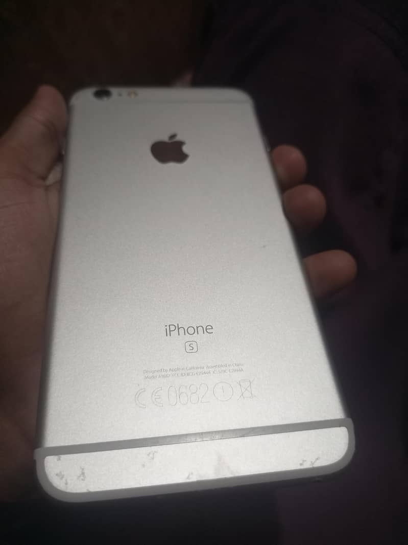 Apple iPhone 6S Plus 4
