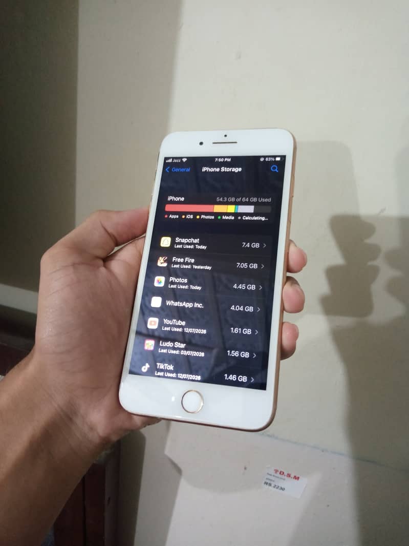 Apple iPhone 8 Plus 2