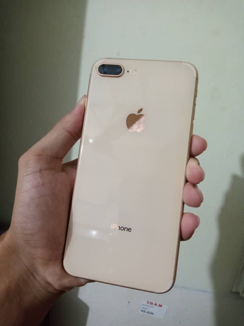 Apple iPhone 8 Plus 5