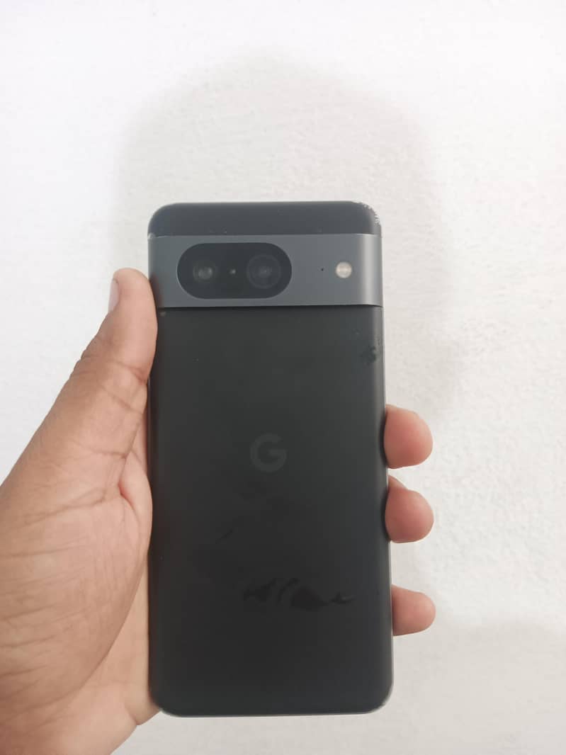 Google Pixel 8 1