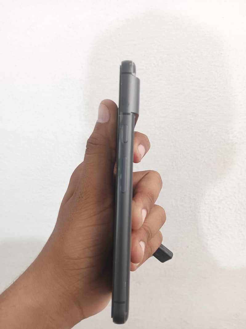 Google Pixel 8 2