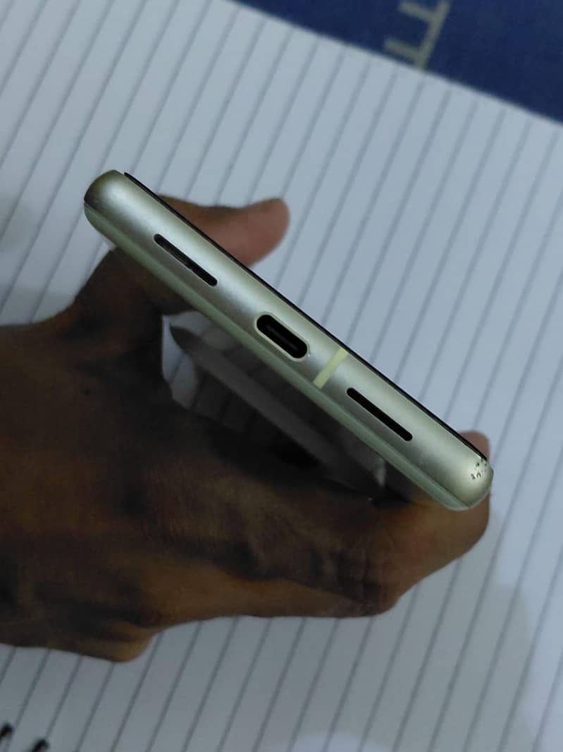 Google Pixel 7 5