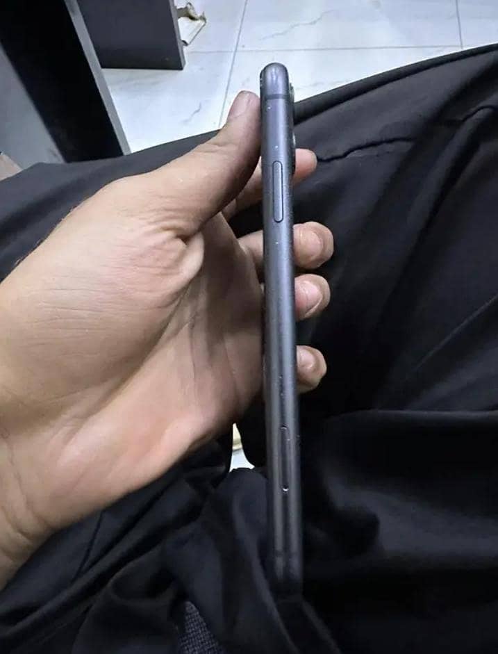Apple iPhone 11 1