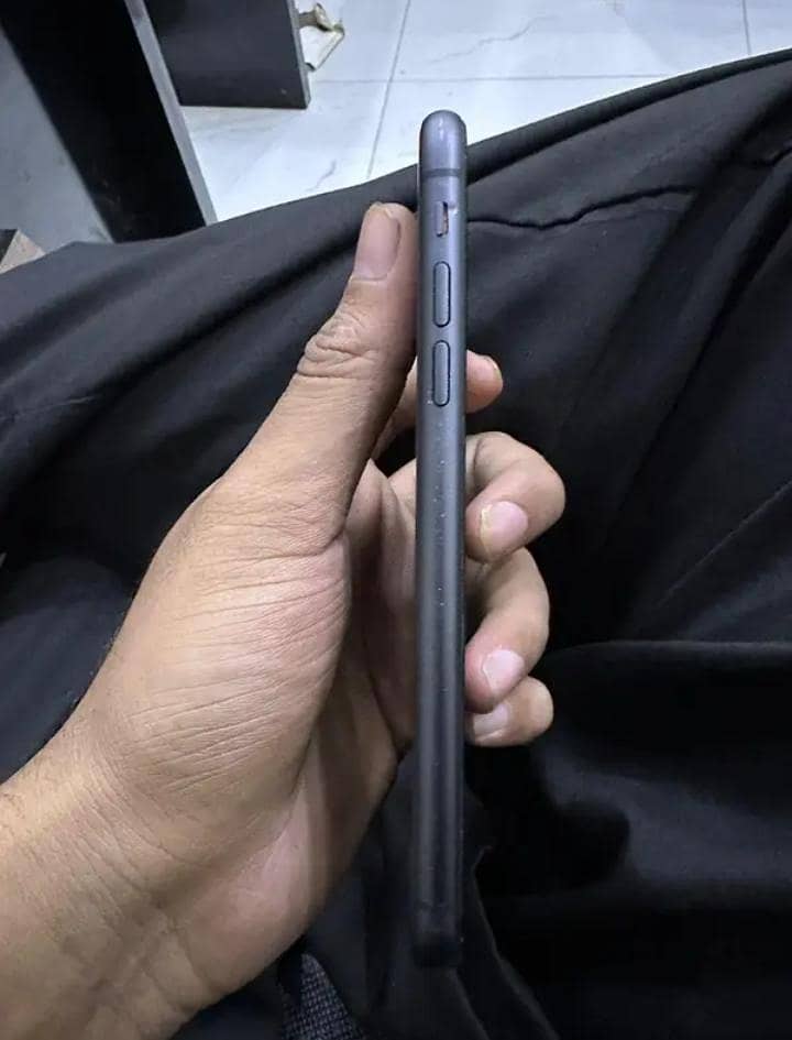 Apple iPhone 11 2