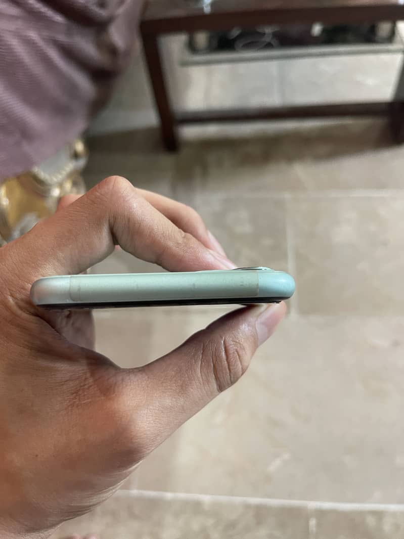 Apple iPhone 11 2