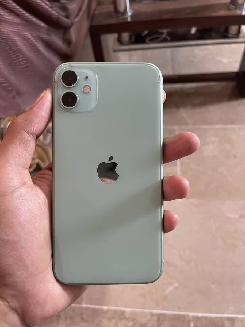 Apple iPhone 11 4