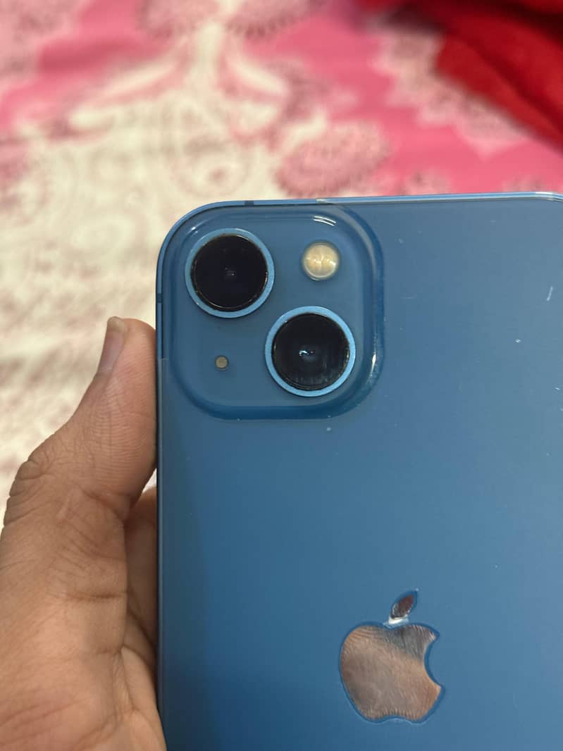 Apple iPhone 13 2