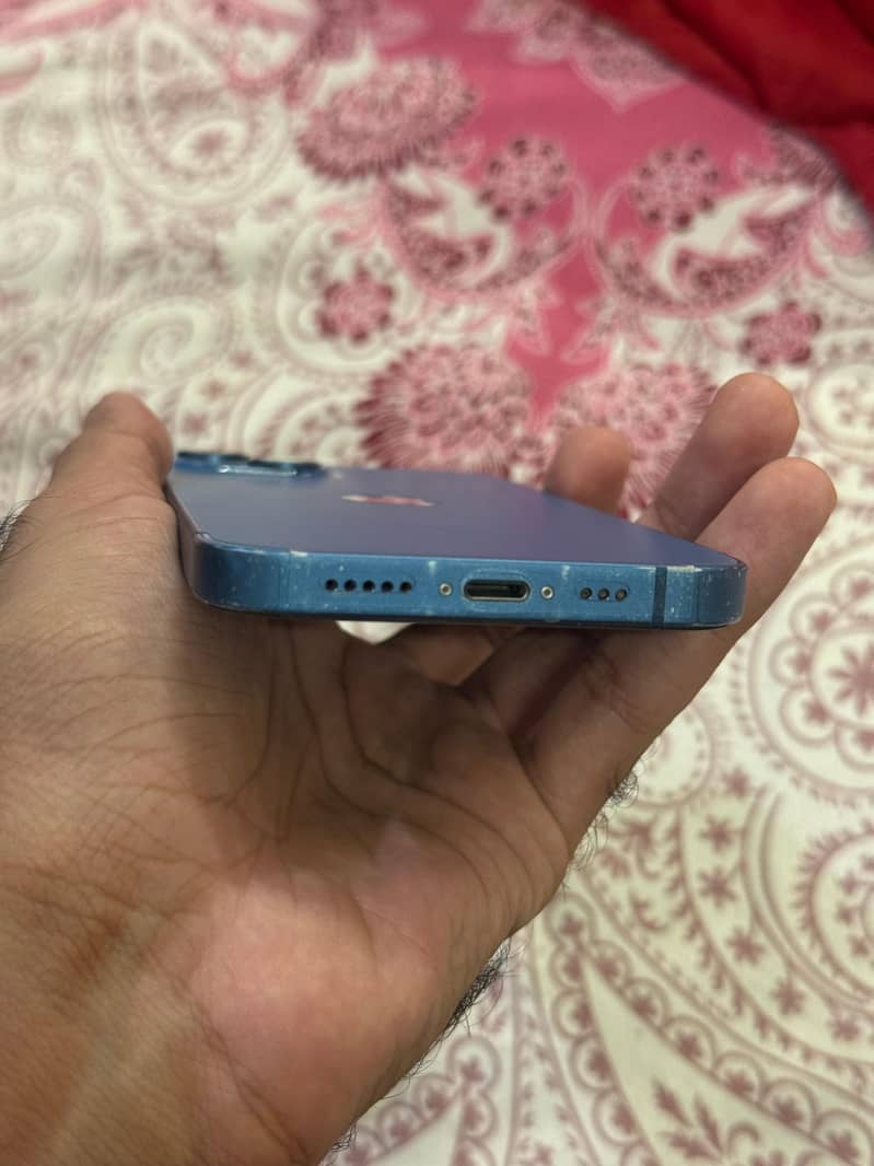 Apple iPhone 13 3