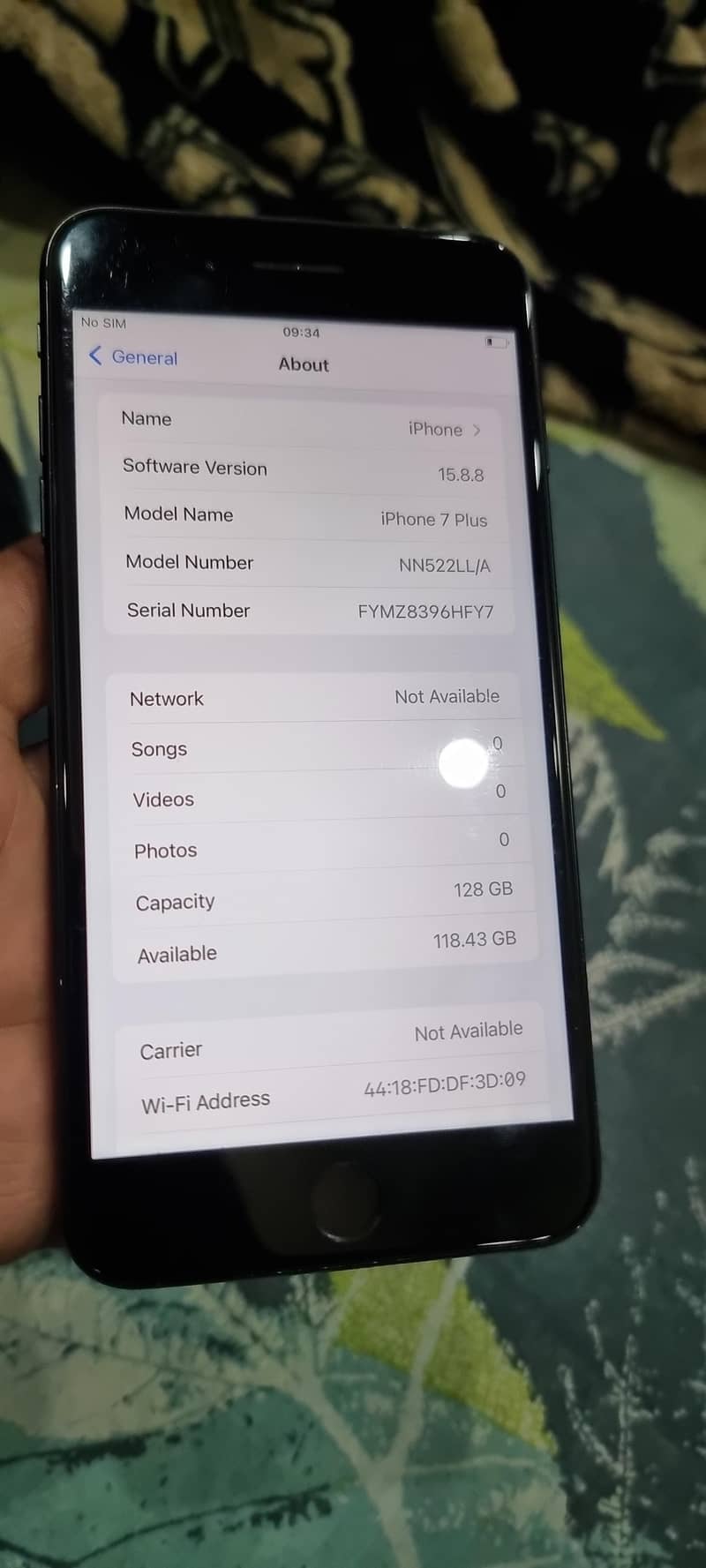 Apple iPhone 7 Plus 0