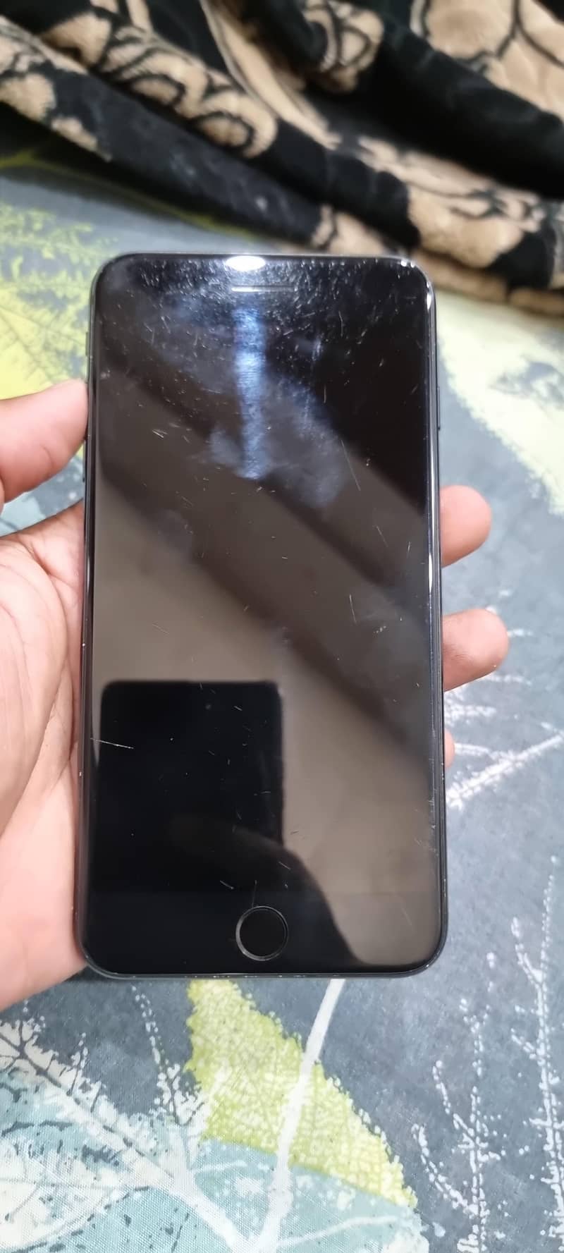 Apple iPhone 7 Plus 5