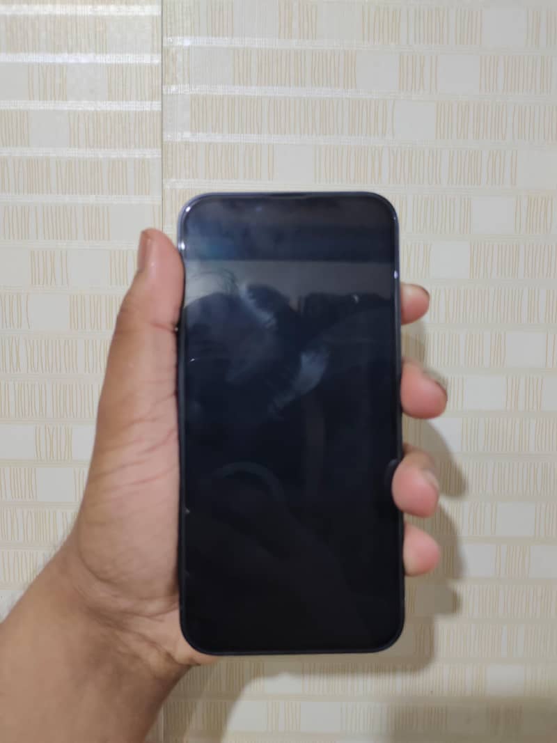 Apple iPhone 13 2
