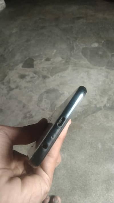 Samsung Mobile J6