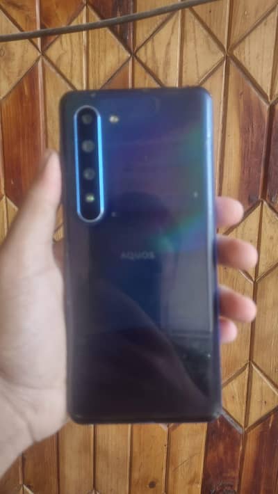 Sharp Aquos R5G 12/256 warient