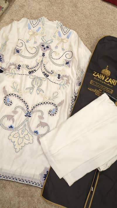 Nadia farooqi brand new suit