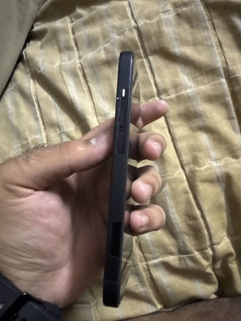Apple iPhone 14 2