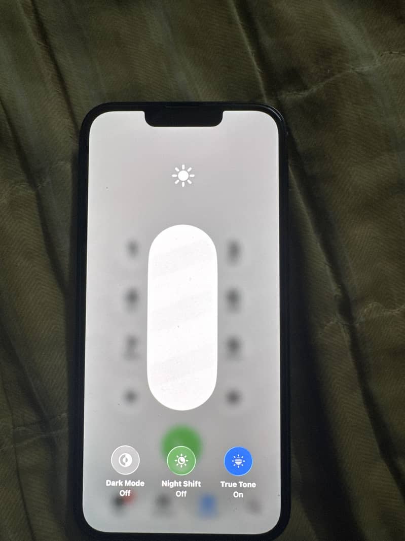 Apple iPhone 14 3