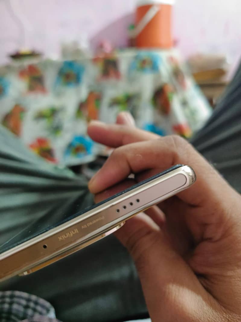 Infinix Zero 30 3