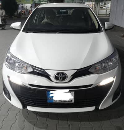 Toyota Yaris 1.5 full option 2022