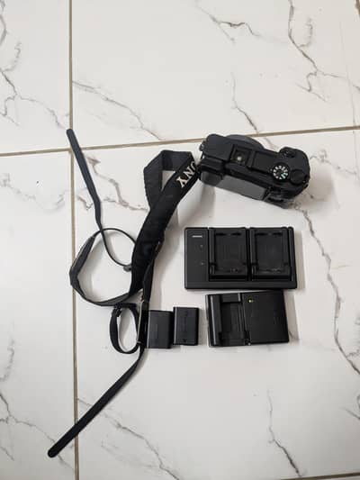 Sony A6400 with 2 batteries