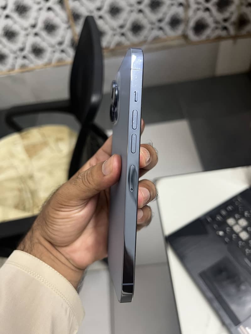 Apple iPhone 13 Pro Max 3