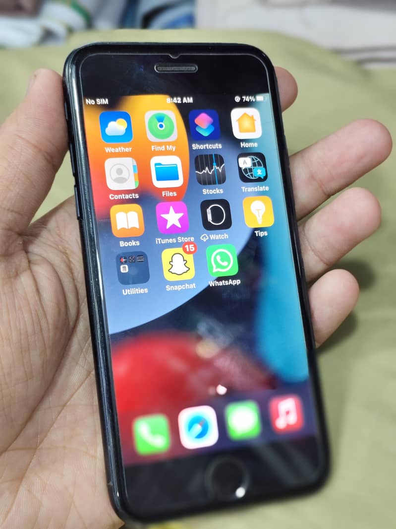 Apple iPhone 7 0
