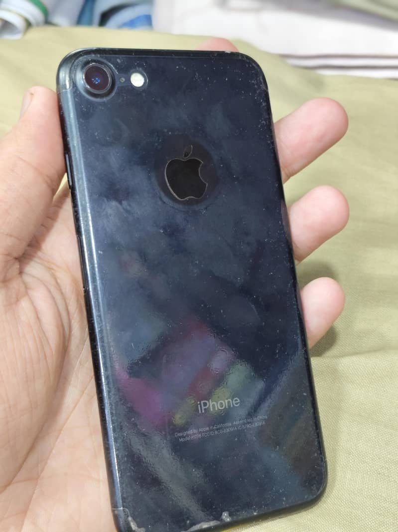 Apple iPhone 7 2
