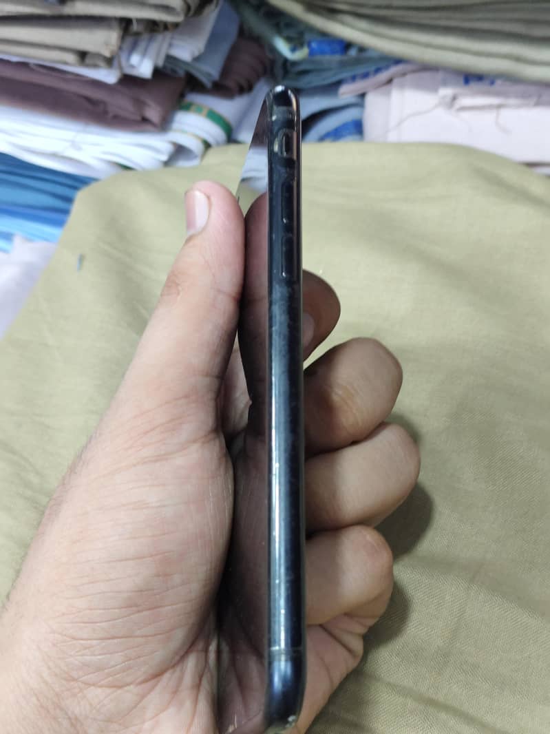 Apple iPhone 7 4