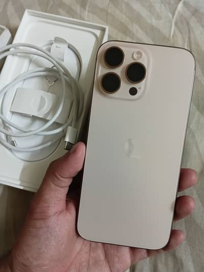 Apple iPhone 16 Pro Max