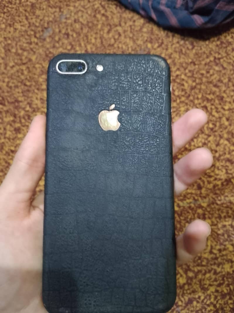 Apple iPhone 7 Plus 2
