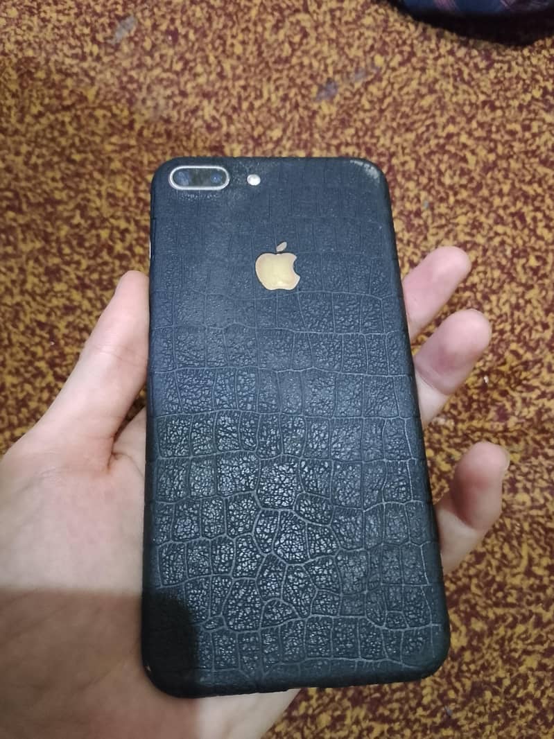 Apple iPhone 7 Plus 3