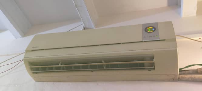 1.5 ton Gree AC