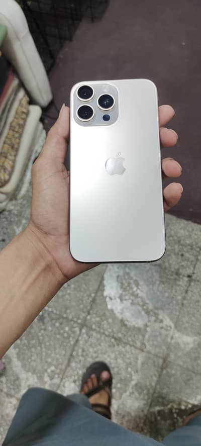 Apple iPhone 16 Pro Max