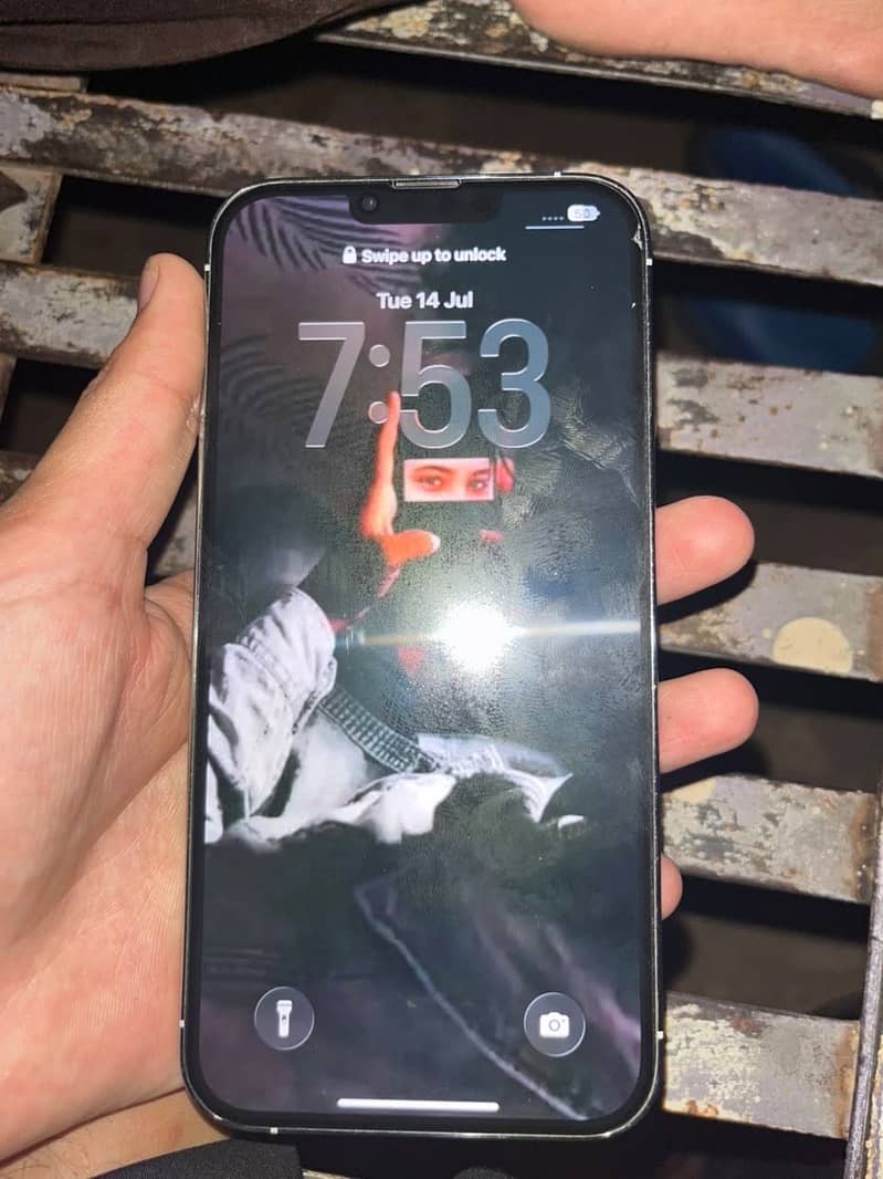 iPhone 13 Pro Max 2