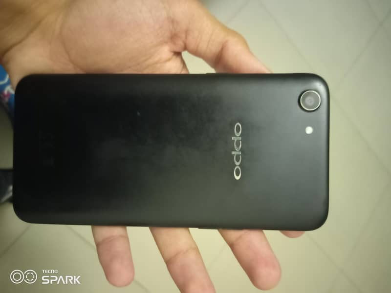 OPPO A83 1