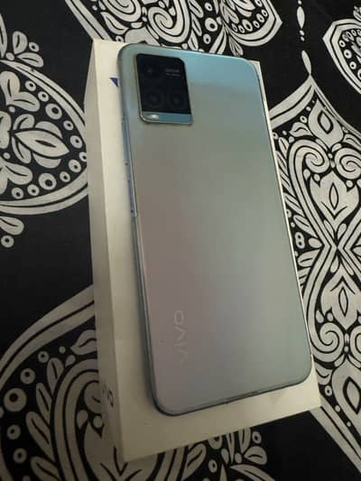Vivo y33