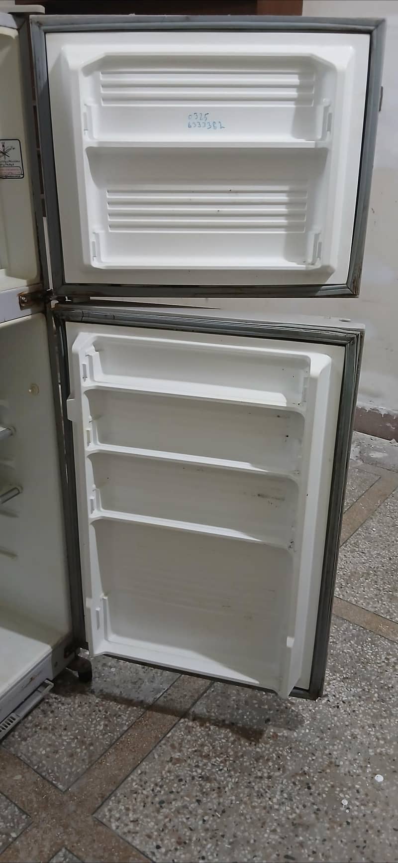 medium size fridge 3