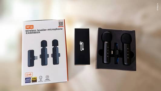 M14 Wireless Lavalier Professional Microphone 2 in 1.
