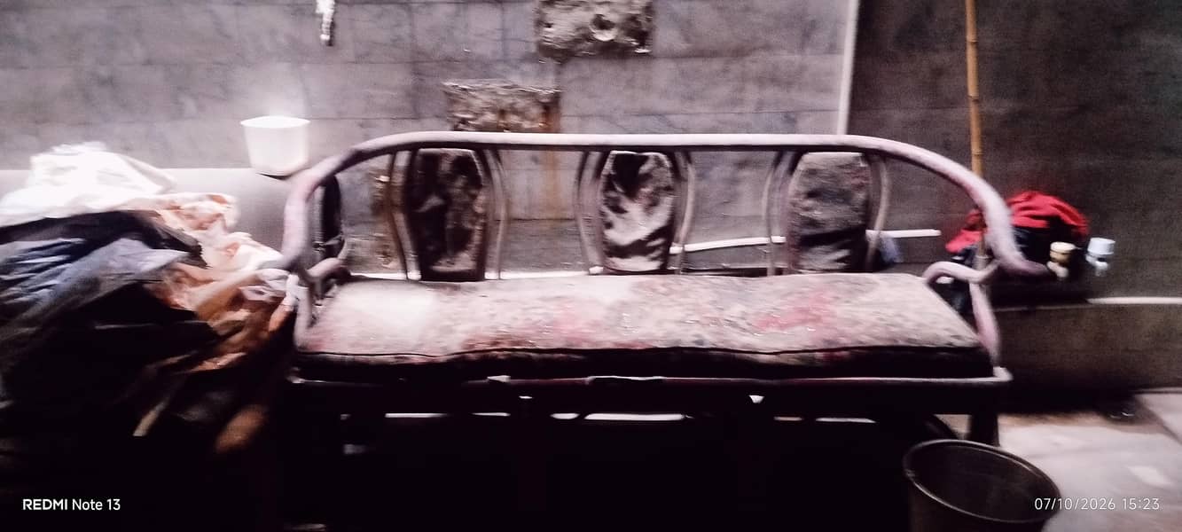 setti set with tables 3