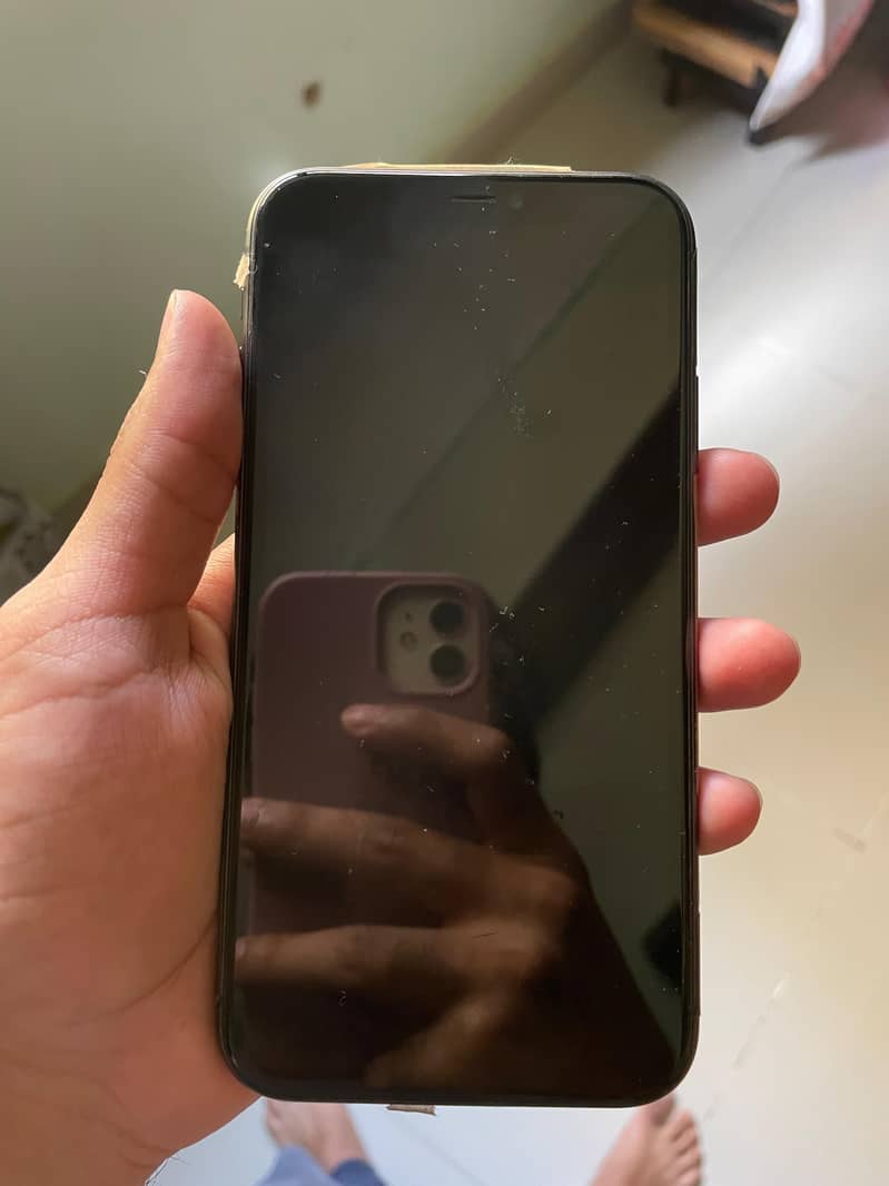Apple iPhone 11 3