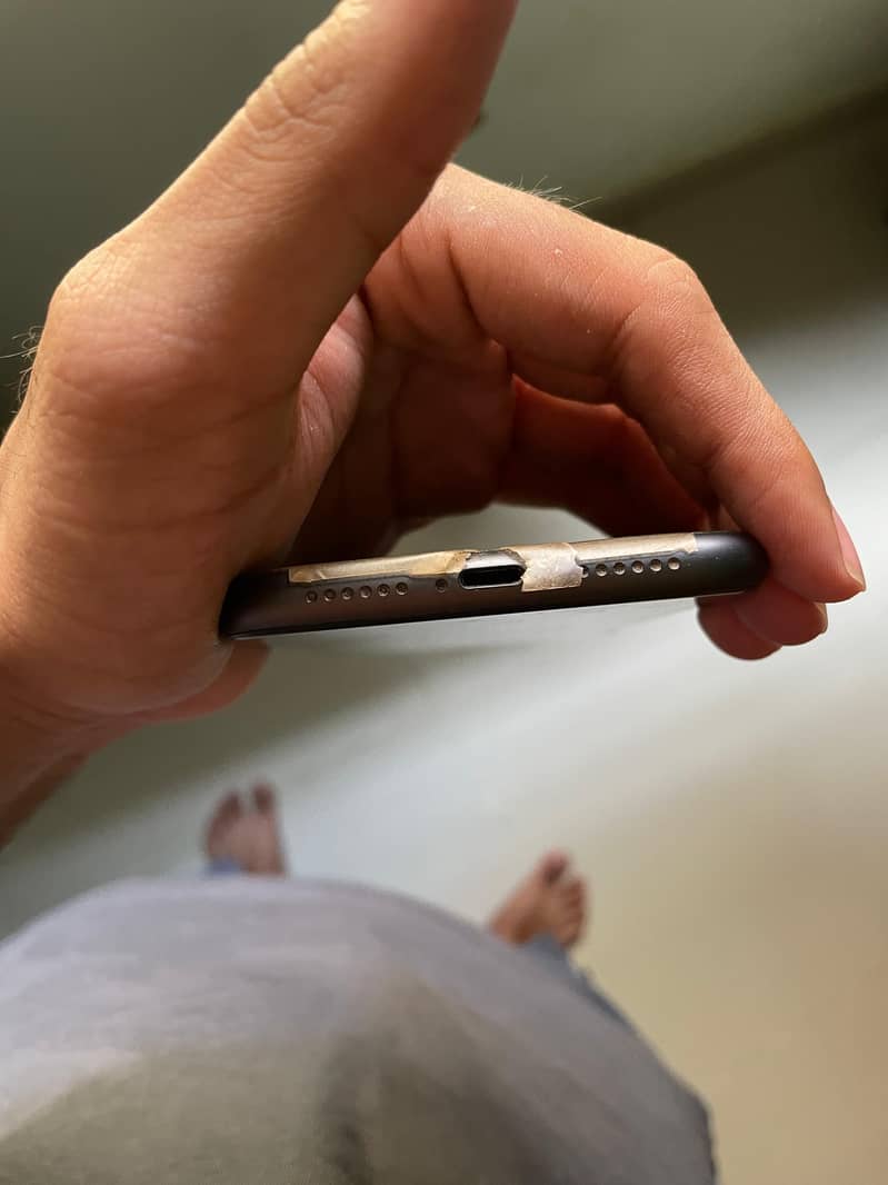 Apple iPhone 11 6