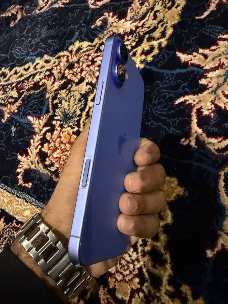 Apple iPhone 16 Plus 1