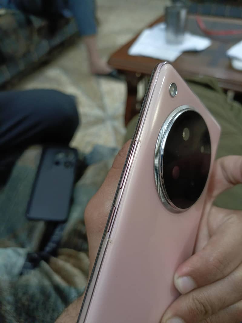 Infinix Zero 40 4