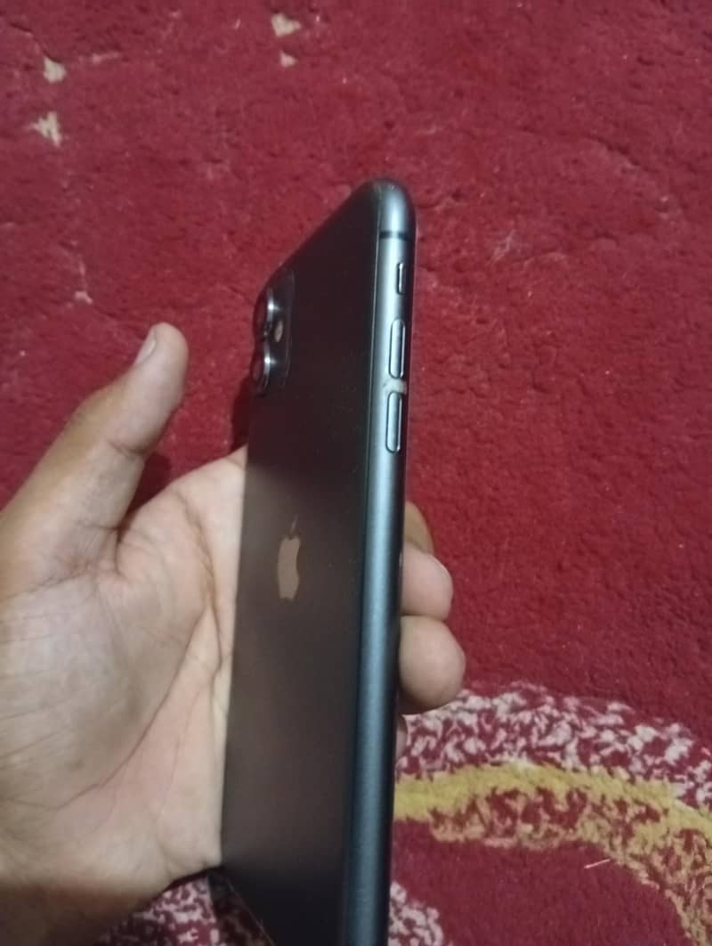 Apple iPhone 11 2