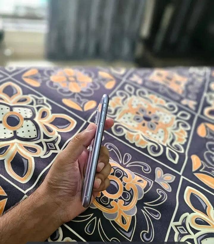 Apple iPhone 11 1