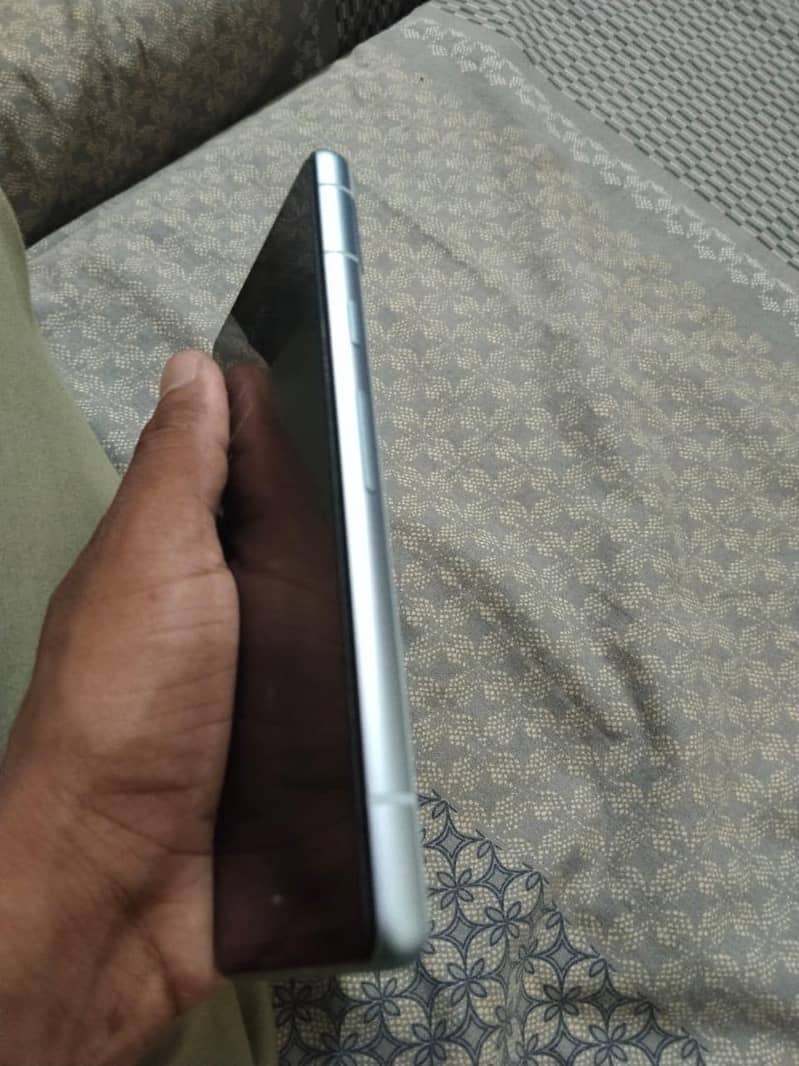 Google Pixel 7a 3