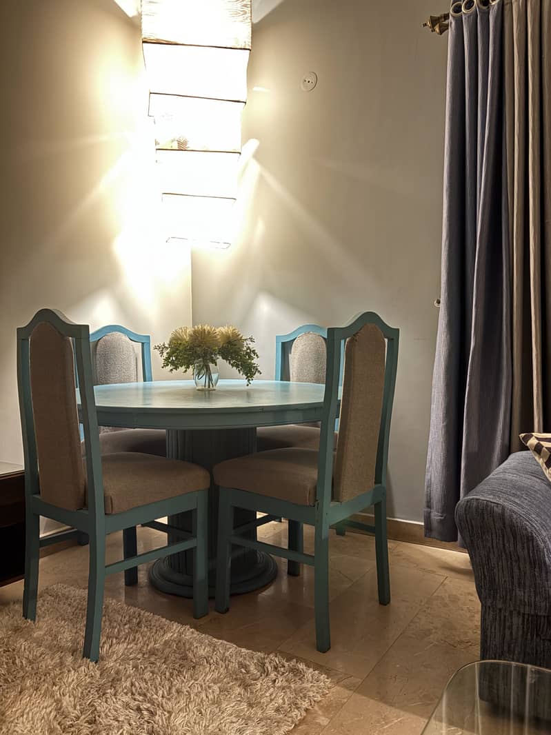 DINING TABLE 4 Seater 1